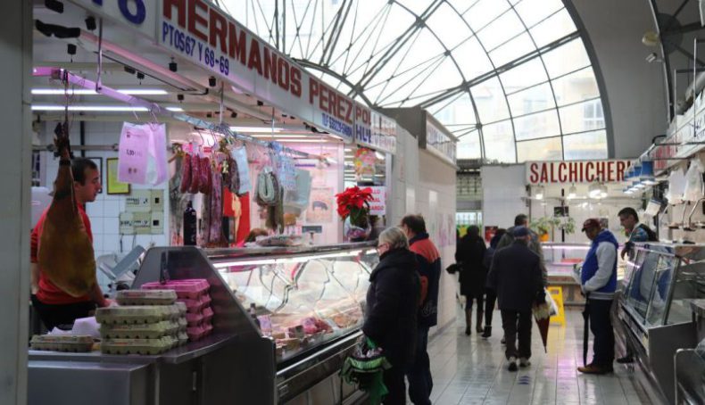El Mercado De Abastos Punto De Encuentro Para Las Compras Navidenas De Los Zamoranos 7 11 1100×
