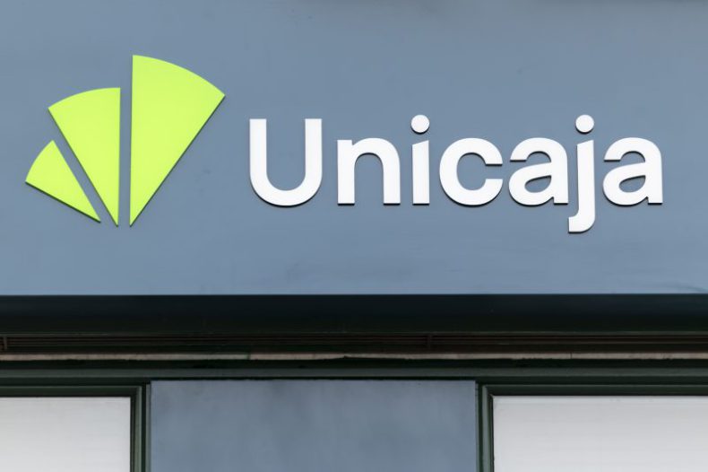 Europapress 5805900 Unicaja Destina 200 Millones Euros 2023 Financiar Proyectos Energias