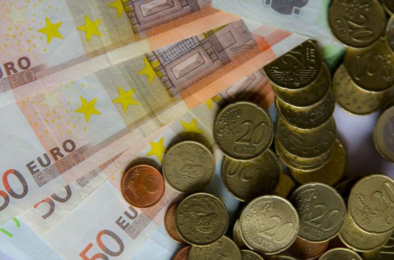 Europapress 1356244 Deuda Familias Sube Junio Casi 8000 Millones Alza Creditos Consumo