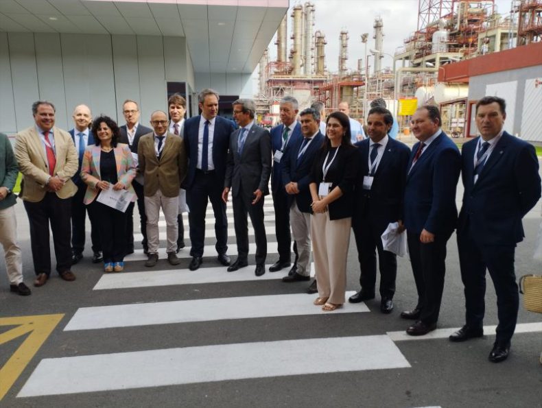 Europapress 6013880 Autoridades Inicio Construccion Palos Frontera Primera Planta Espana