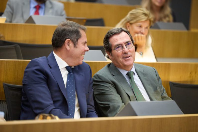 Europapress 5449215 Presidente Cepyme Gerardo Cuerva Presidente Ceoe Antonio Garamendi