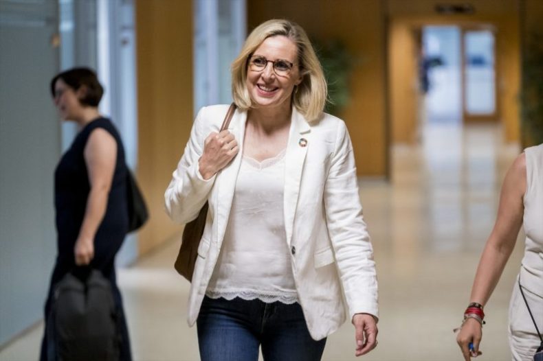 Europapress 5302459 Presidenta Asufin Patricia Suarez Llegada Reunion Patronales Bancarias