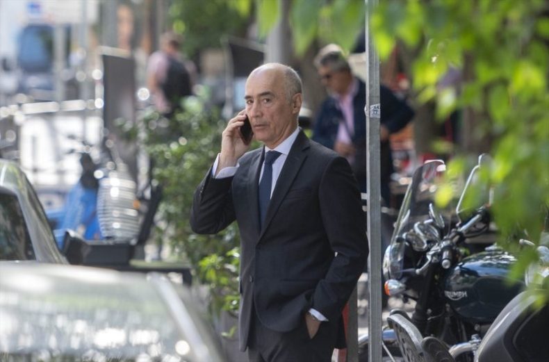 Europapress 5170447 Presidente Ferrovial Rafael Pino Habla Telefono Inmediaciones Ceoe Donde