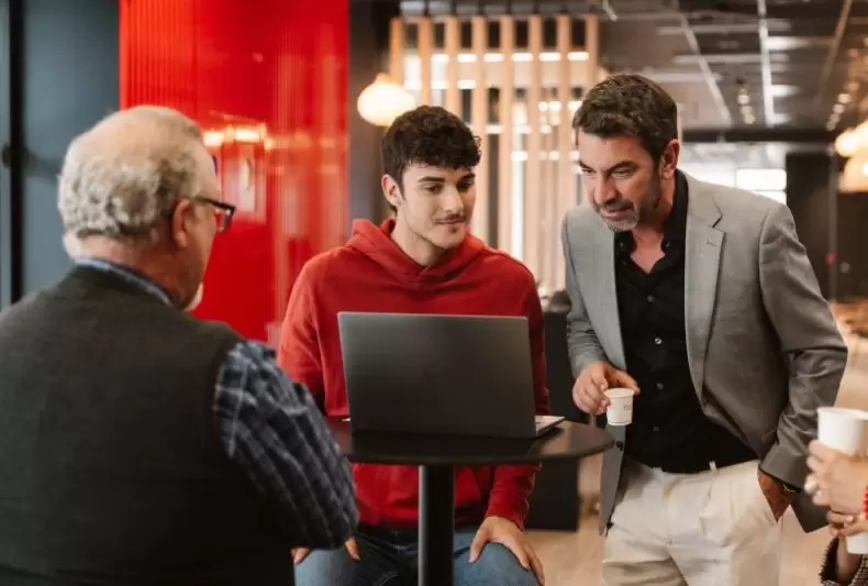 Ydray Prensaiberica Santander