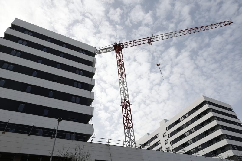 Europapress 4247549 Grua Edificio Obras 11 Febrero 2022 Madrid Espana Reciente Aprobacion