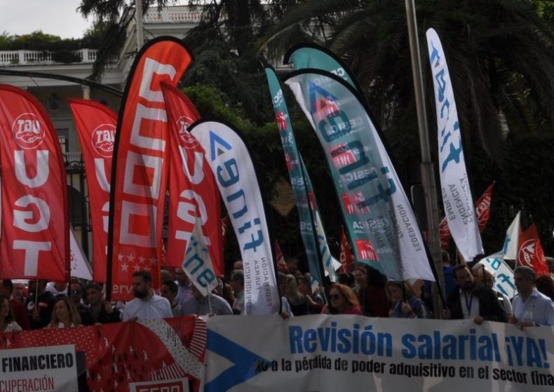 Europapress 5634497 Banderas Ccoo Ugt Fine