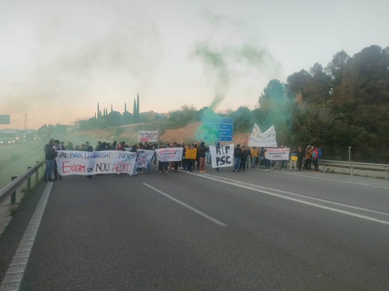 Europapress 7381454 Docentes Cortan A 2 C 55 Abrera Tramos Ronda Dalt Barcelona