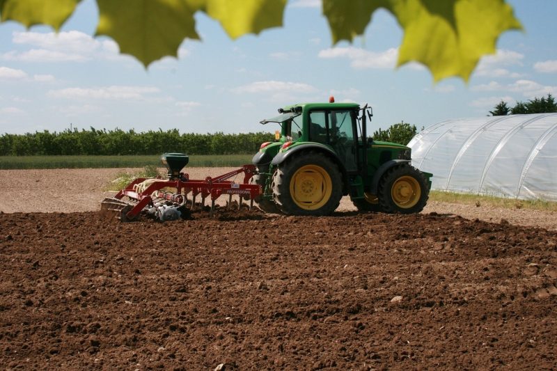 Europapress 7408556 Tractor Campo