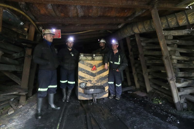 Europapress 7486023 I D Cuatro Mineros Encerrados Pozo Miura Jose Maria Perez Santiago Gonzalez
