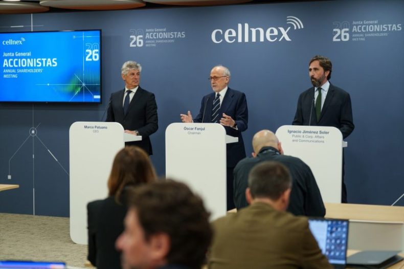 Europapress 7485683 Presidente Cellnex Oscar Fanjul Ceo Cellnex Marco Pautuano Celebracion