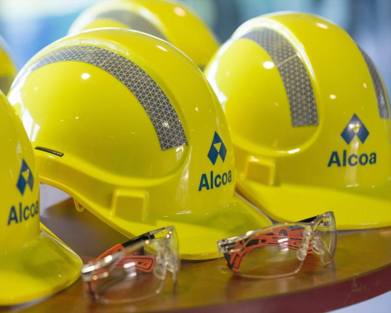 Europapress 4288505 Cascos Trabajadores Alcoa
