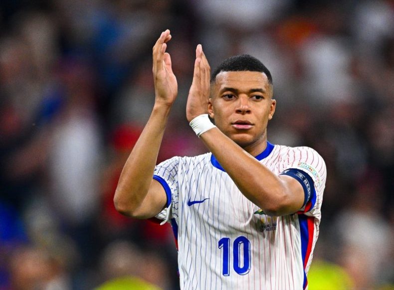 Europapress 6576759 09 July 2024 Bavaria Munich Frances Kylian Mbappe Applauds The Fans After