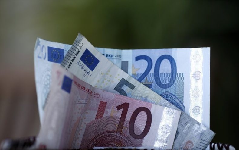 Europapress 7563921 Foto Archivobilletes Monedas Euros Euro Dineroeuropa Press10 9 2014europa