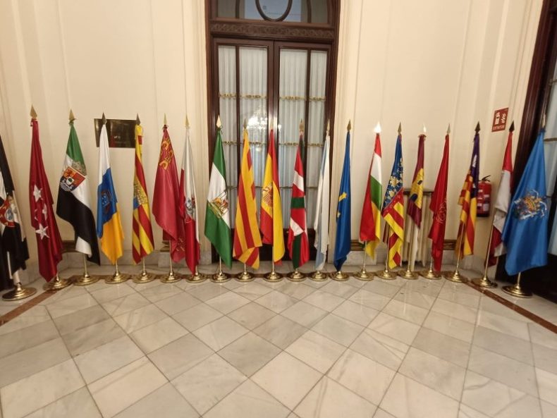 Europapress 6205675 Banderas Comunidades Autonomas Ccaa