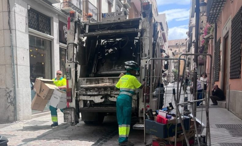 Europapress 7630086 Recogida Basuras Calle San Jeronimo Granada