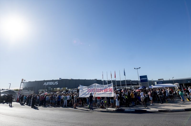Europapress 7735377 Varias Personas Cuarta Jornada Huelga Indefinida Empleados Airbus 28 Agosto