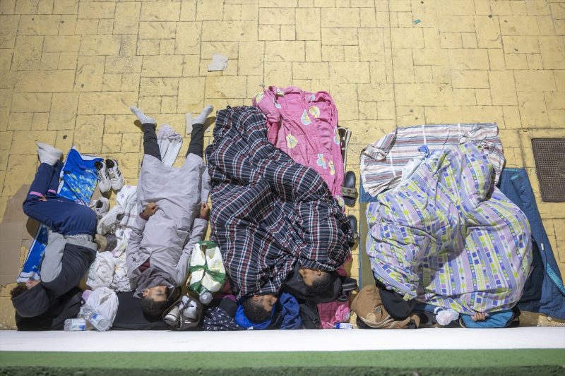 Europapress 7742119 Migrantes Continuan Durmiendo Alrededores Loma Colmenar Septiembre