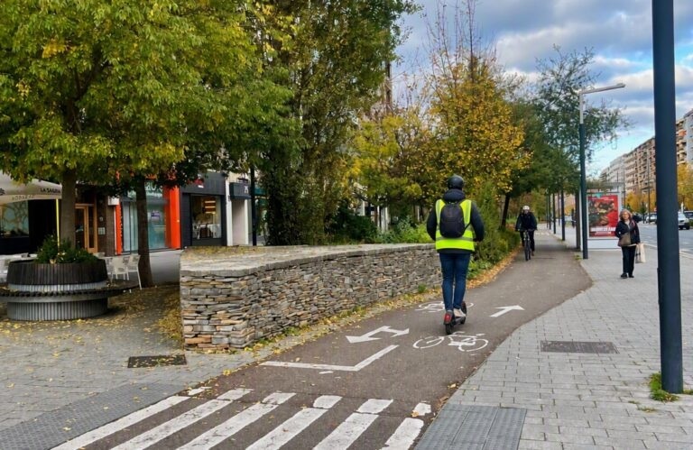 Policía De Vitoria Reforzará El Control De Patinetes Eléctricos Ante La Entrada En Vigor De Nuevas Normas De Circulación